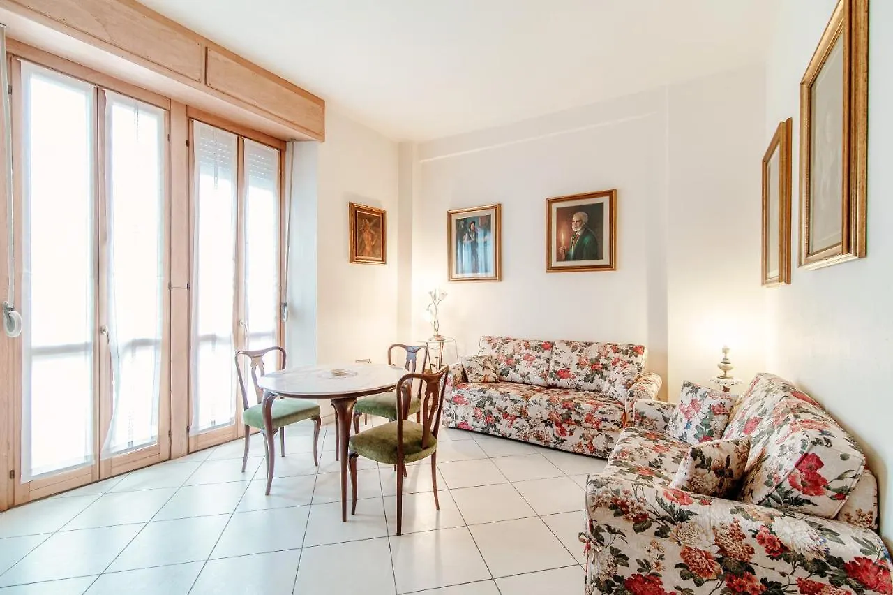 Grand Maison - Con 2 Ampie Camere Da Letto Комо Италия